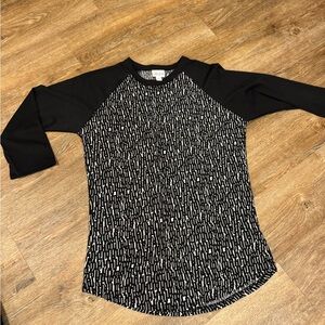 LuLaRoe Black and White Raglan Long Sleeve Top